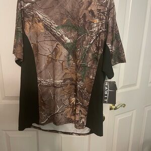 Habit Men's Camouflage and Black Short Sleeve Tee